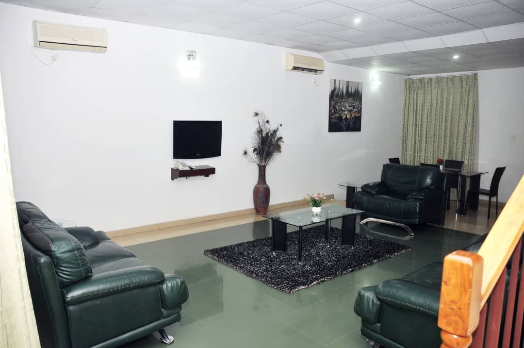 How Long-Stay Apartments Can Save You Money in African Cities